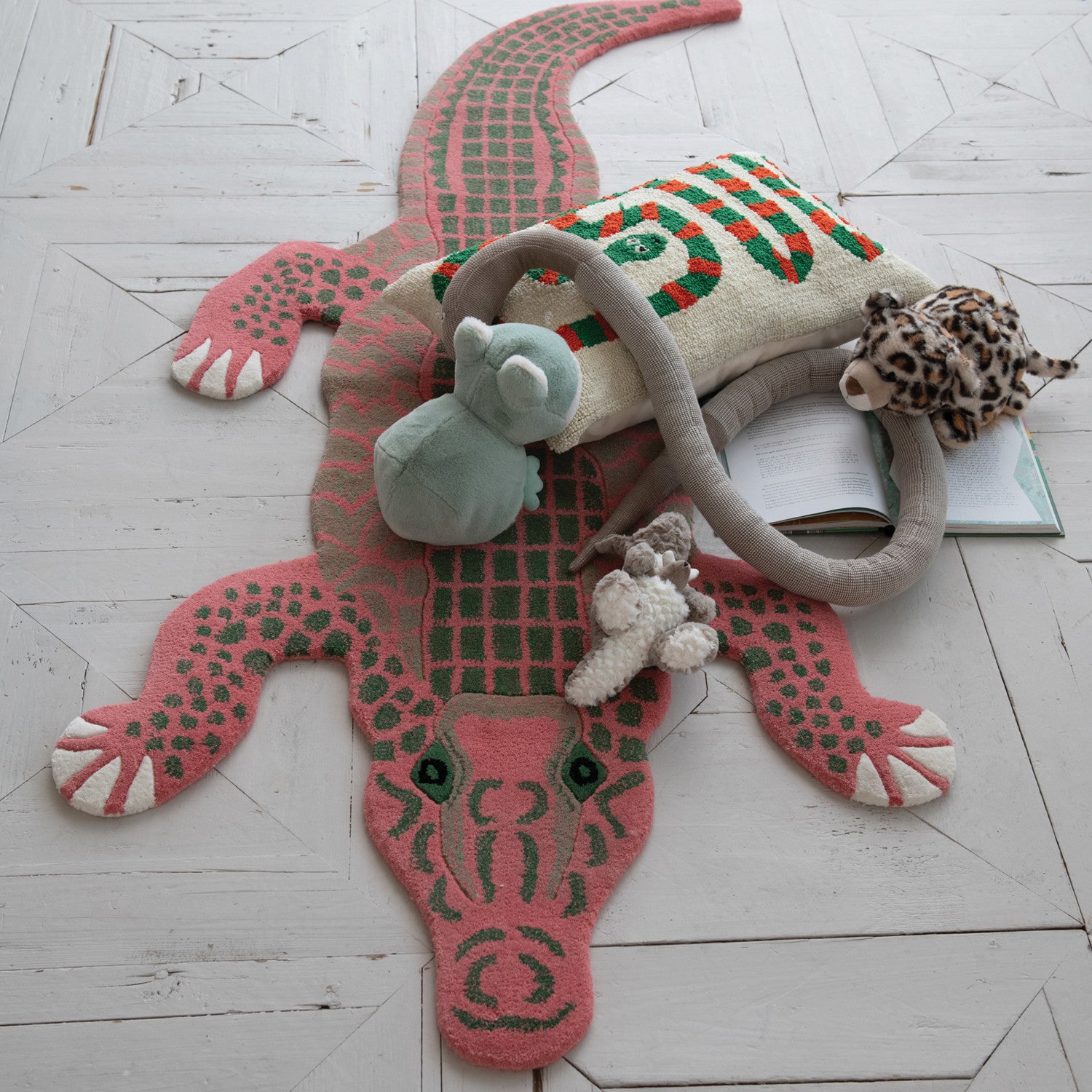 Crocodile Shaped Wool Tufted Rug – Colorful Animal Accent Rug (76